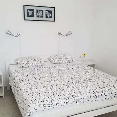 Apartmán With Parking Space Nin, Zadar - 17784 Nin